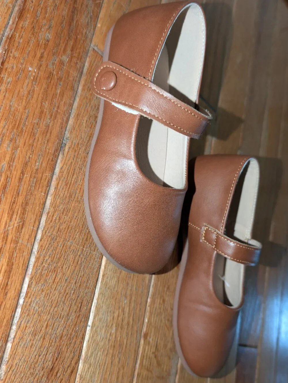 Girl's brown faux leather Mary Jane dress shoes